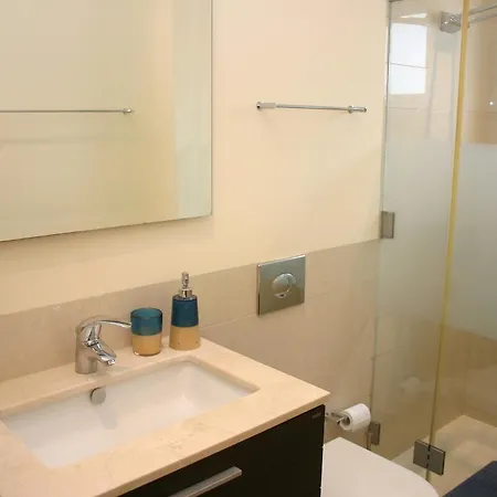 House With 4 Bedrooms, With Pool Access, Enclosed Garden And Wifi - 5 Βιλαμούρα